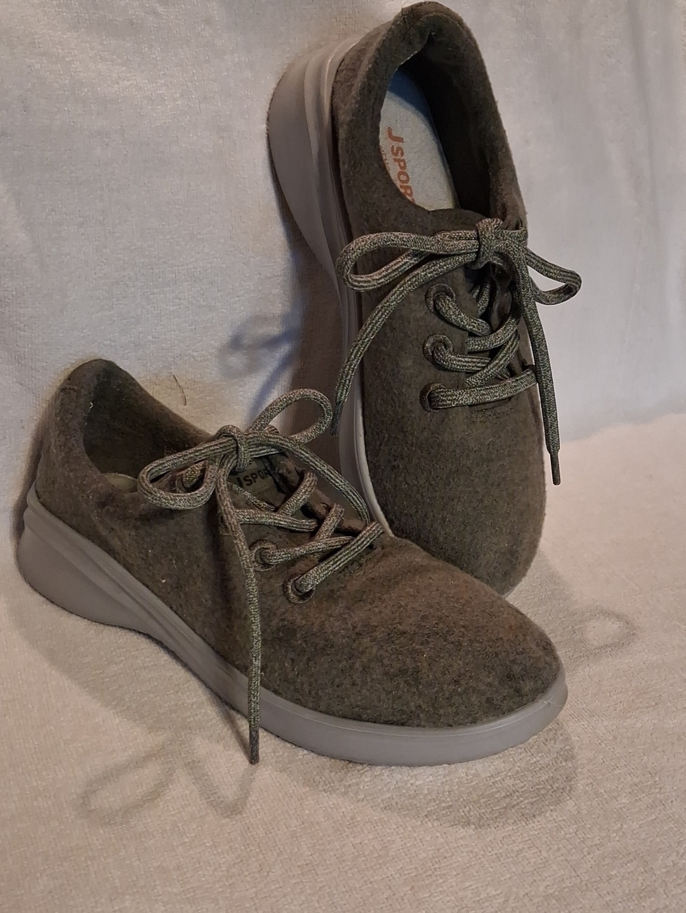 Women's Green Wool Lace-Up Sneakers Size 7.5 JSPORT